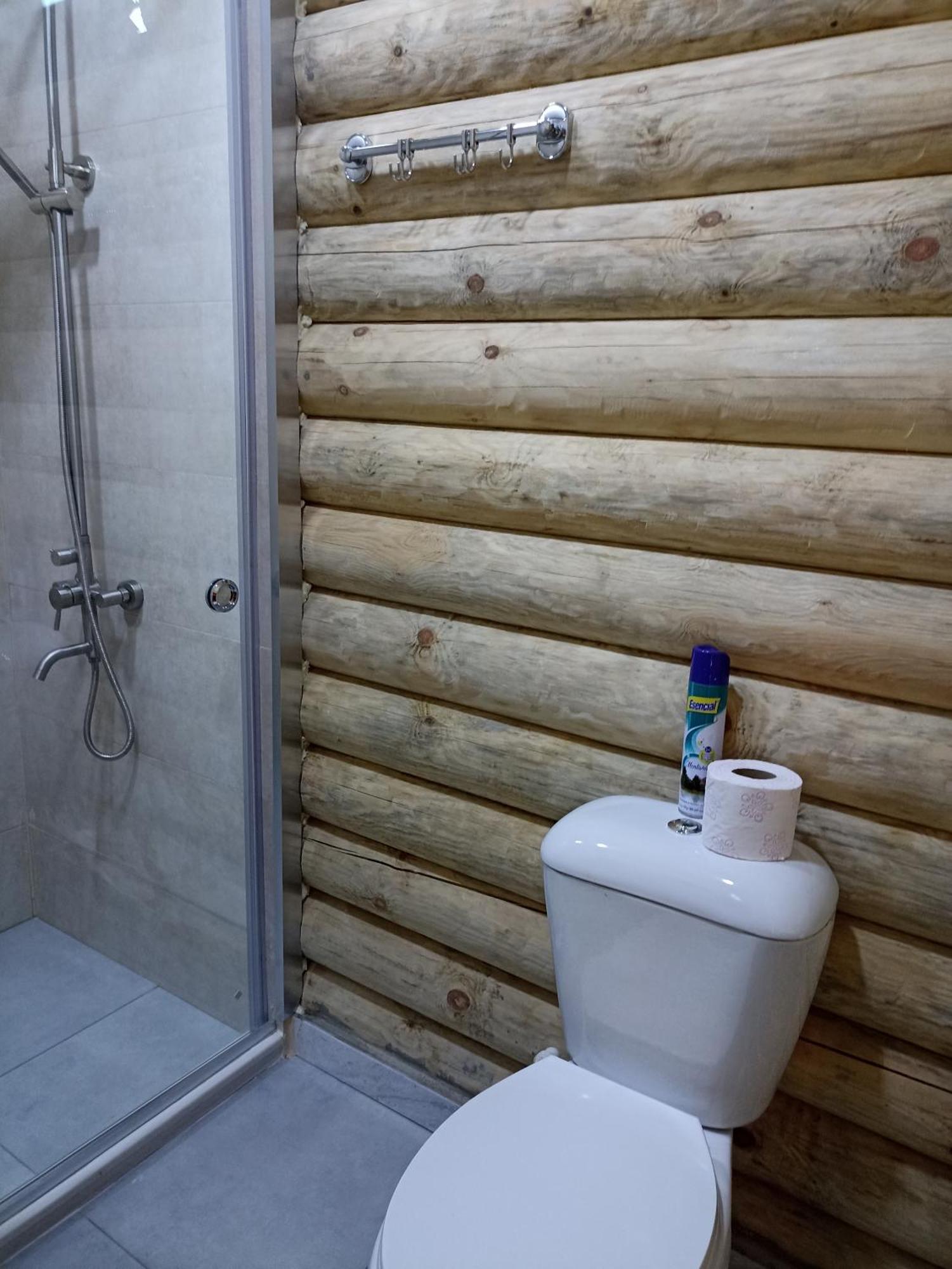 Guest House On Angisa Batumi Habitación foto